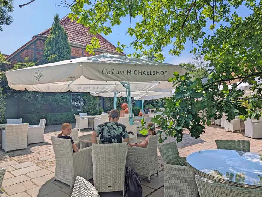 Michaelshof Sammatz, eine internationale Gemeinschaft inmitten der Natur
