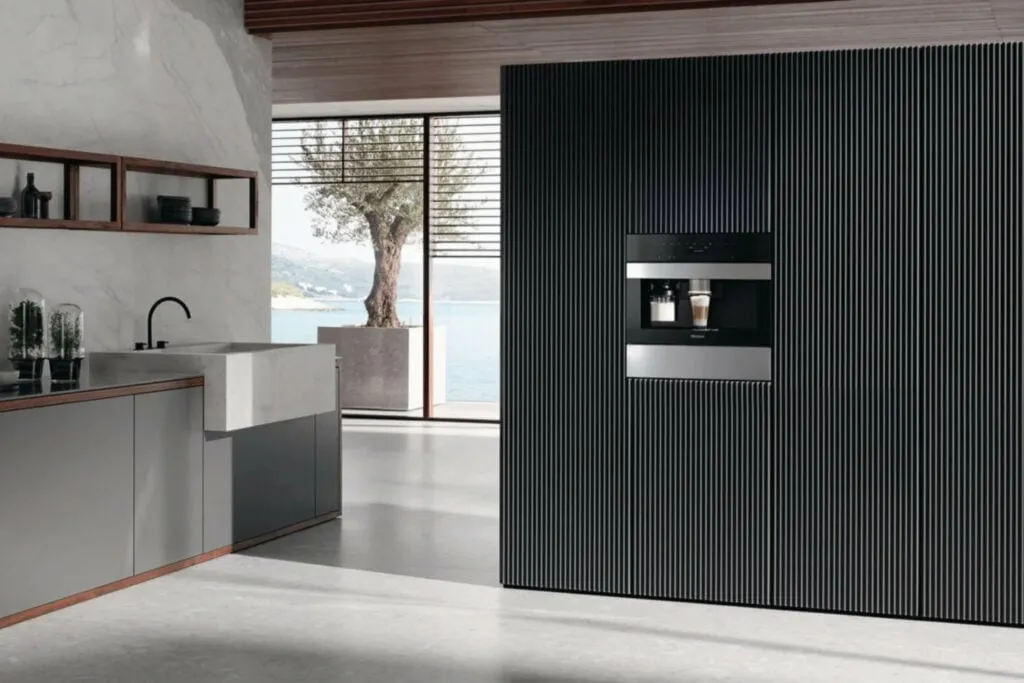Miele Einbau-Kaffeevollautomat integriert