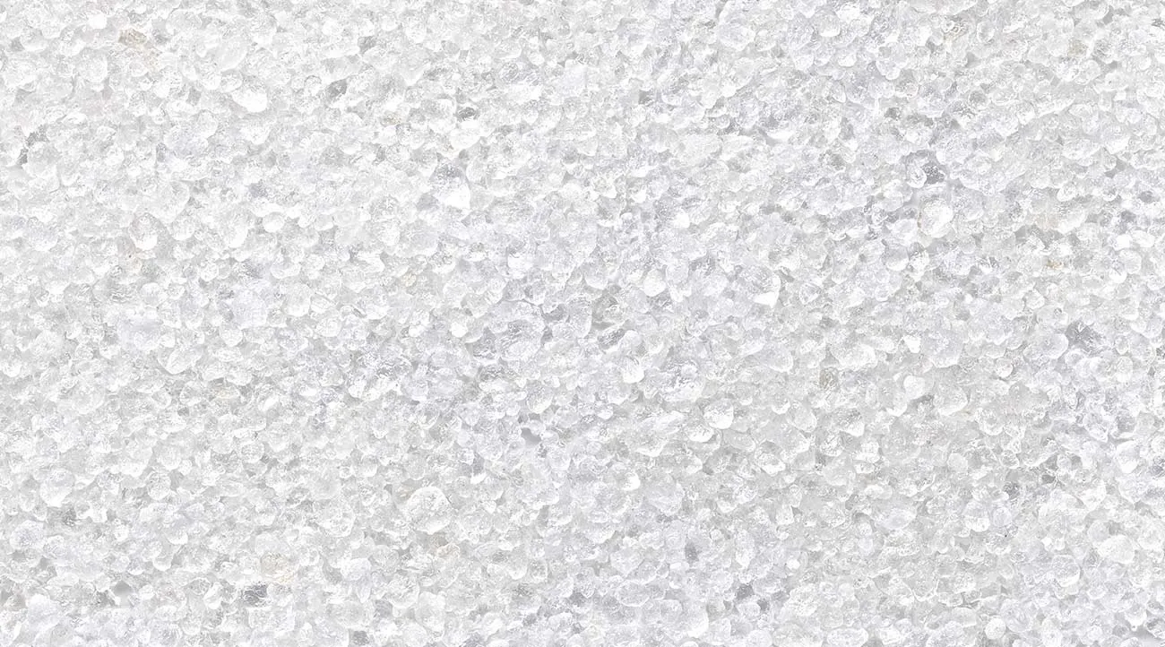 Mineralreiche Solebecken und Thermalquellen in einem modernen deutschen Spa