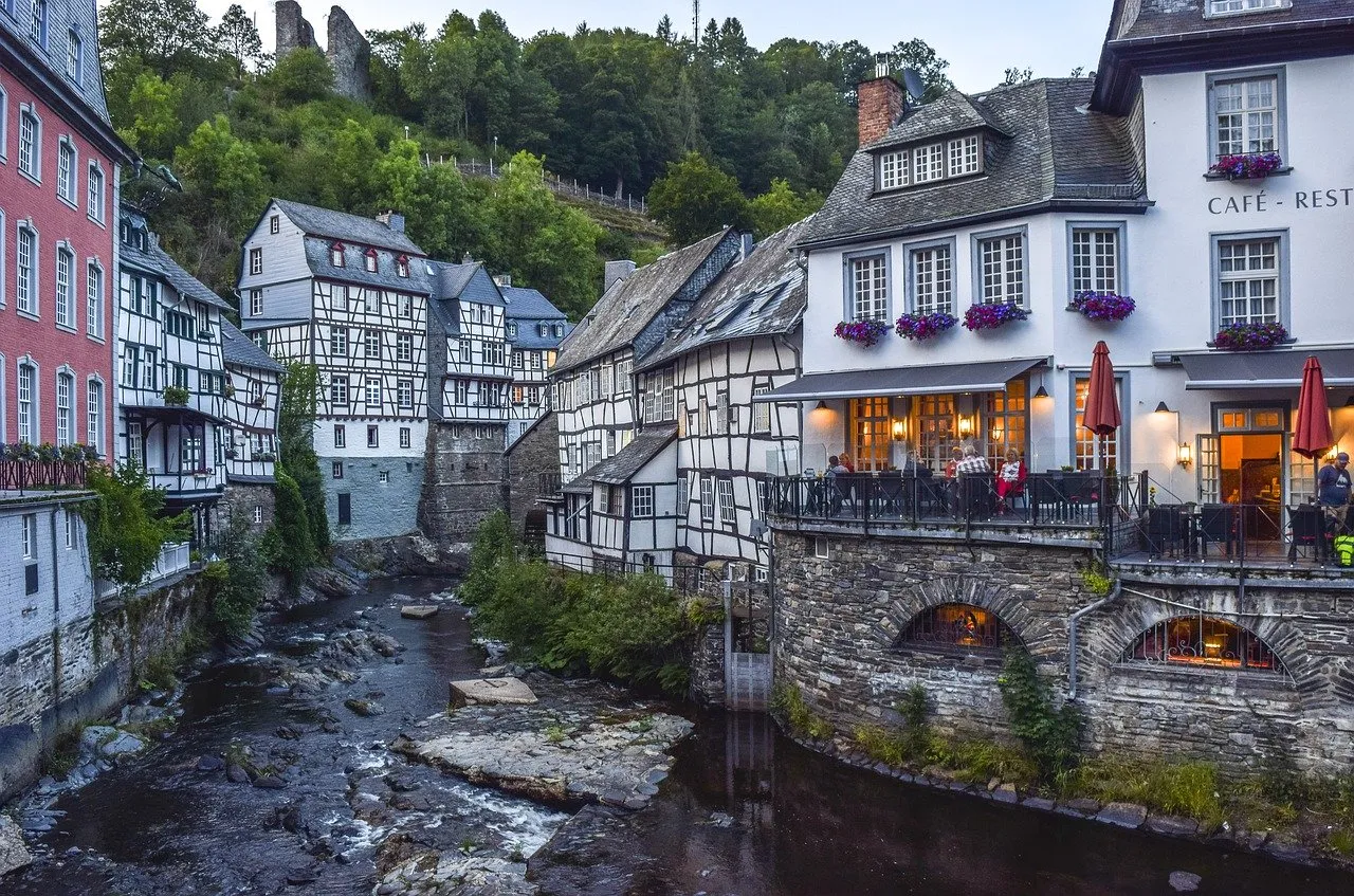 Monschau in der Eifel, eine historische Stadt mit Fachwerkhäusern