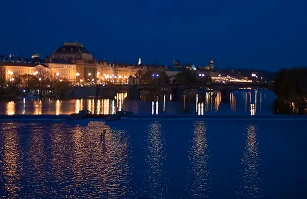 Nachtszene nach der Anwendung des Noiseware Presets "Night" in voller Größe