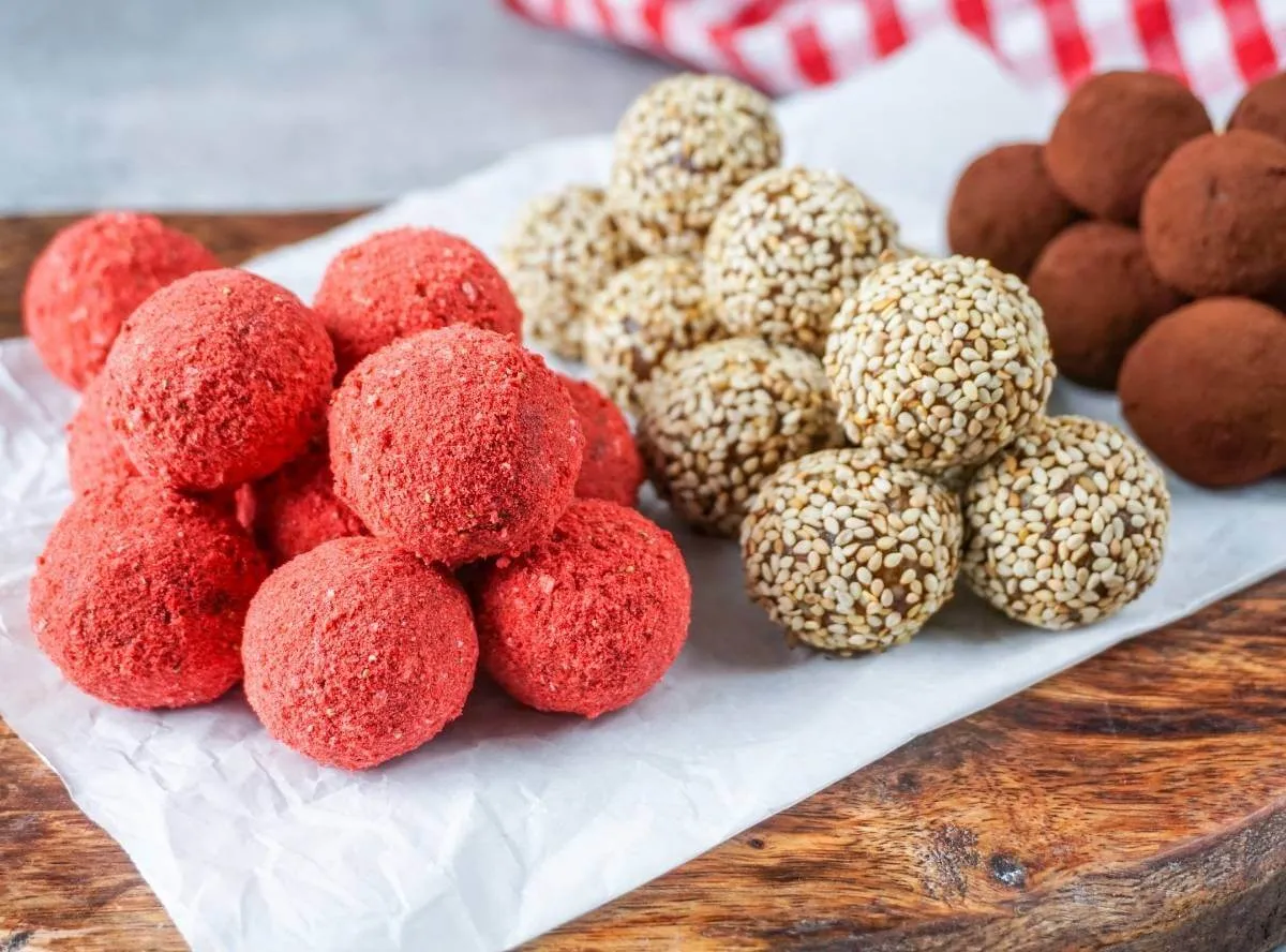 Nährreiche Energiebällchen als gesunder Snack