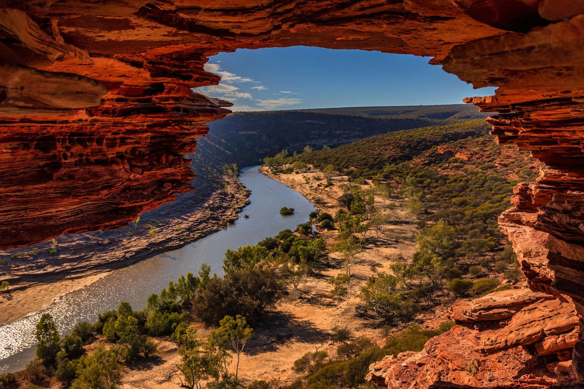 Nature's Window, eine natürliche Felsformation im Kalbarri-Nationalpark in Westaustralien, mit Blick auf eine Schlucht