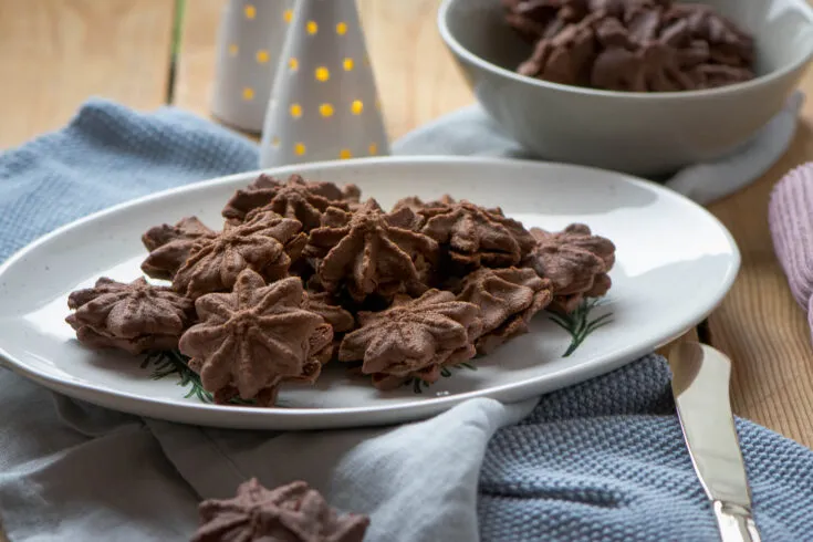 Nougat Tuffs, köstliche Nutella Weihnachtskekse, auch mit dem Thermomix einfach zuzubereiten.