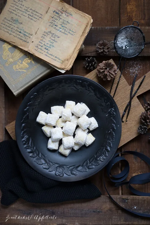 Omas Traumstücke – mürbe Weihnachtsplätzchen, die auf der Zunge zergehen