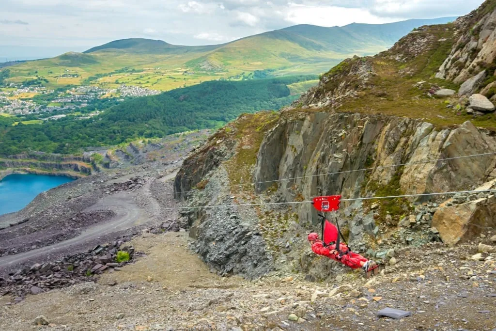 Outdoor-Unternehmungen in Wales: Zipling