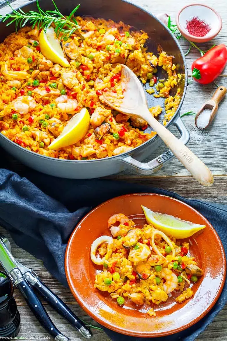 Paella Rezept aus dem Backofen mit krossem Rand