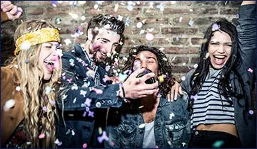 Partyzubehör und Getränkelieferung für eine gelungene Feier