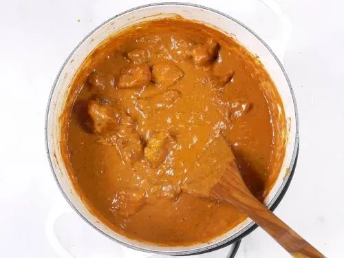 Perfekt gekochtes Chicken Tikka Masala