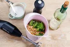 Pesto selber machen - Zutaten pürieren