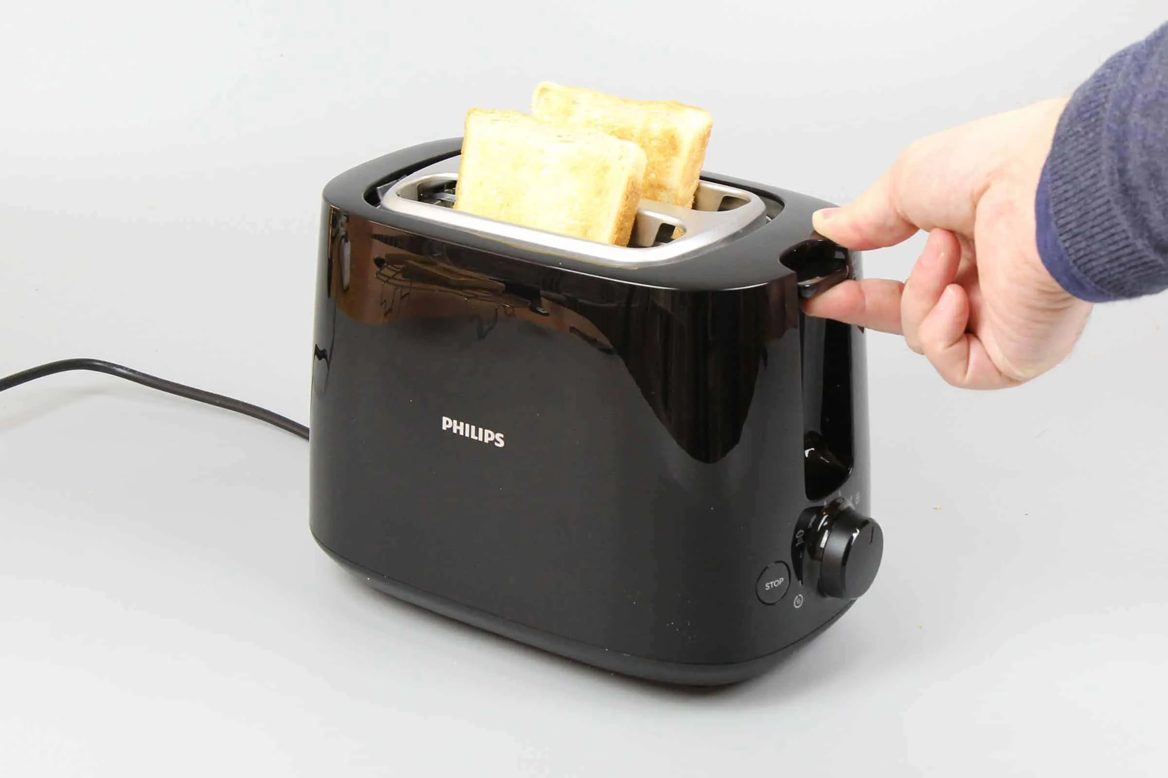 Philips HD2581/90 Toaster: Kabelaufwicklung am Boden