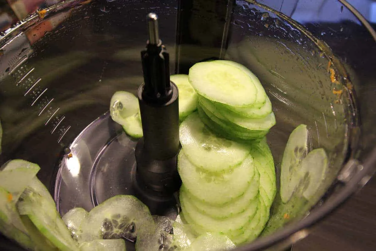 Philips HR7778/00 mit Gemüseschneider-Aufsatz