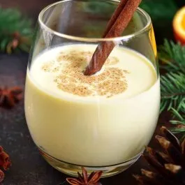 Piekfeiner Eier-Grog