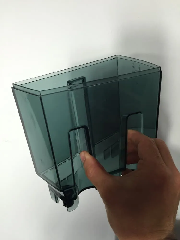 Praktischer Wassertank der Melitta Optima Timer für einfaches Befüllen