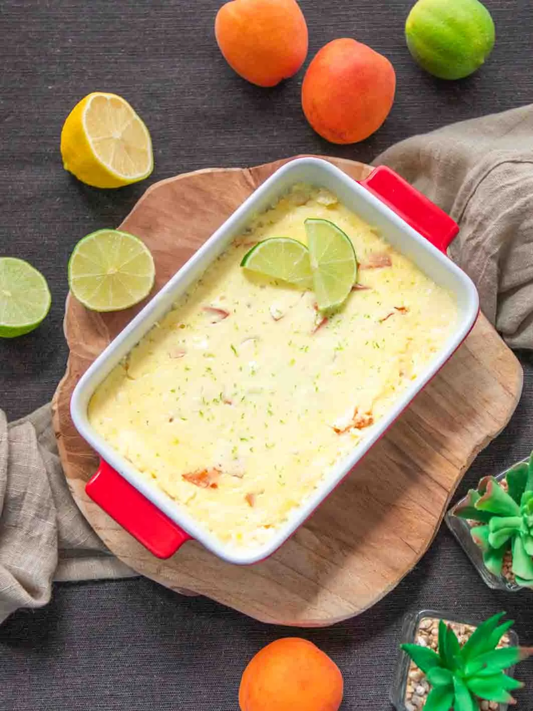 Proteinreicher Quarkauflauf mit Zitrone und Limette, kalorienarm