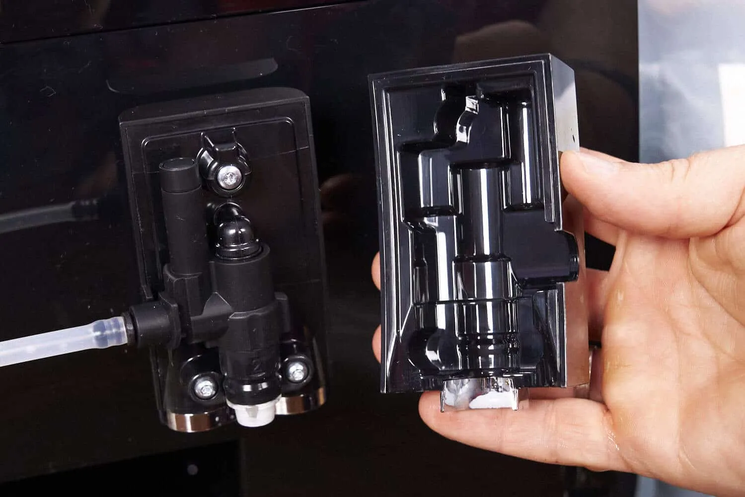 Reinigung des Milchschaumsystems einer Jura C8