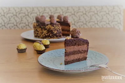 Rocher Torte im Tortenring, bereit zum Kühlen