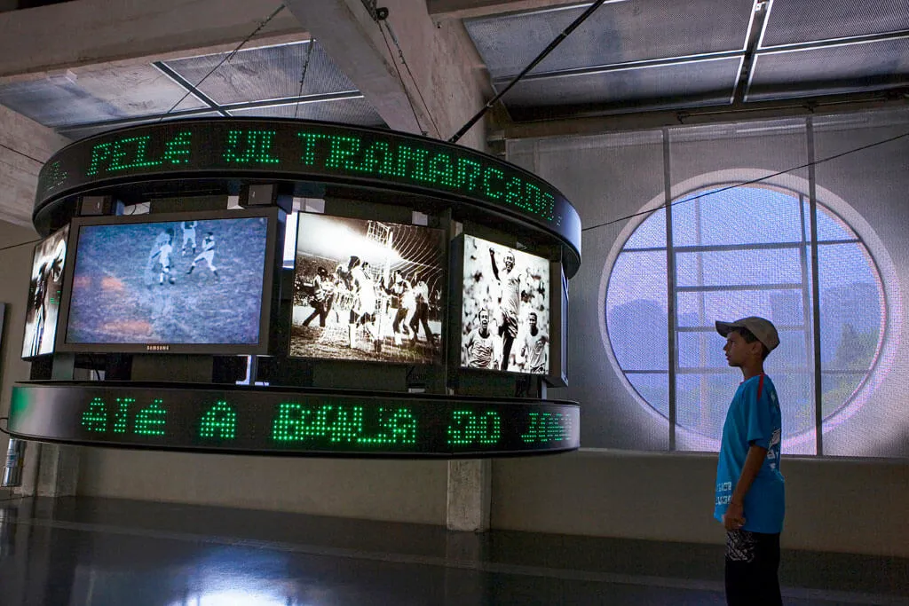 Runde Sache: Das Museu de Futebol unterhält auch kleine Besucher