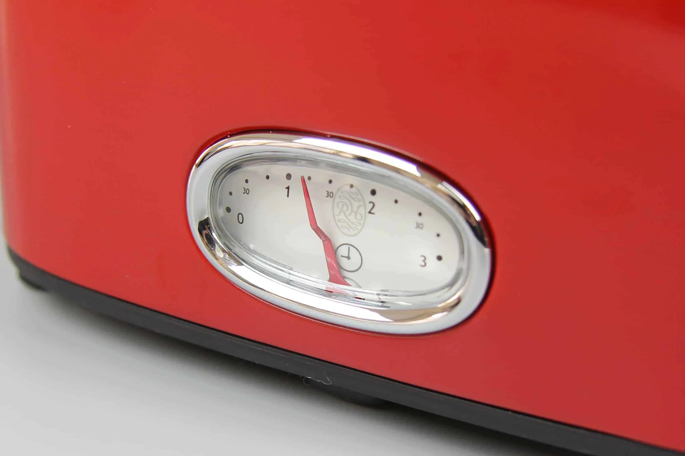 Russell Hobbs Retro Toaster: Integrierter Timer mit Zeitanzeige
