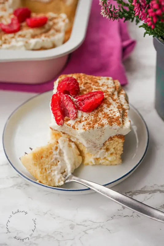 Saftiger Tres Leches Kuchen aus Mexiko