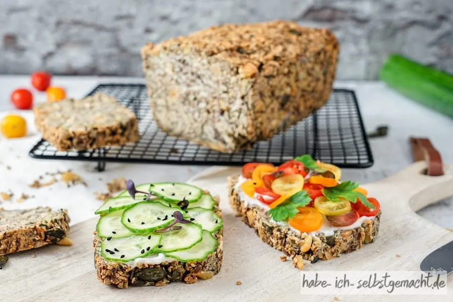 Saftiges Low Carb Brot mit wenigen Kohlenhydraten