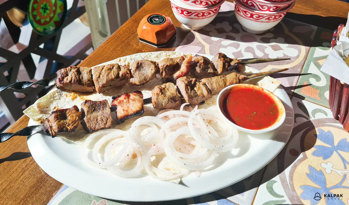 Schaschlik, gegrillte Fleischspieße