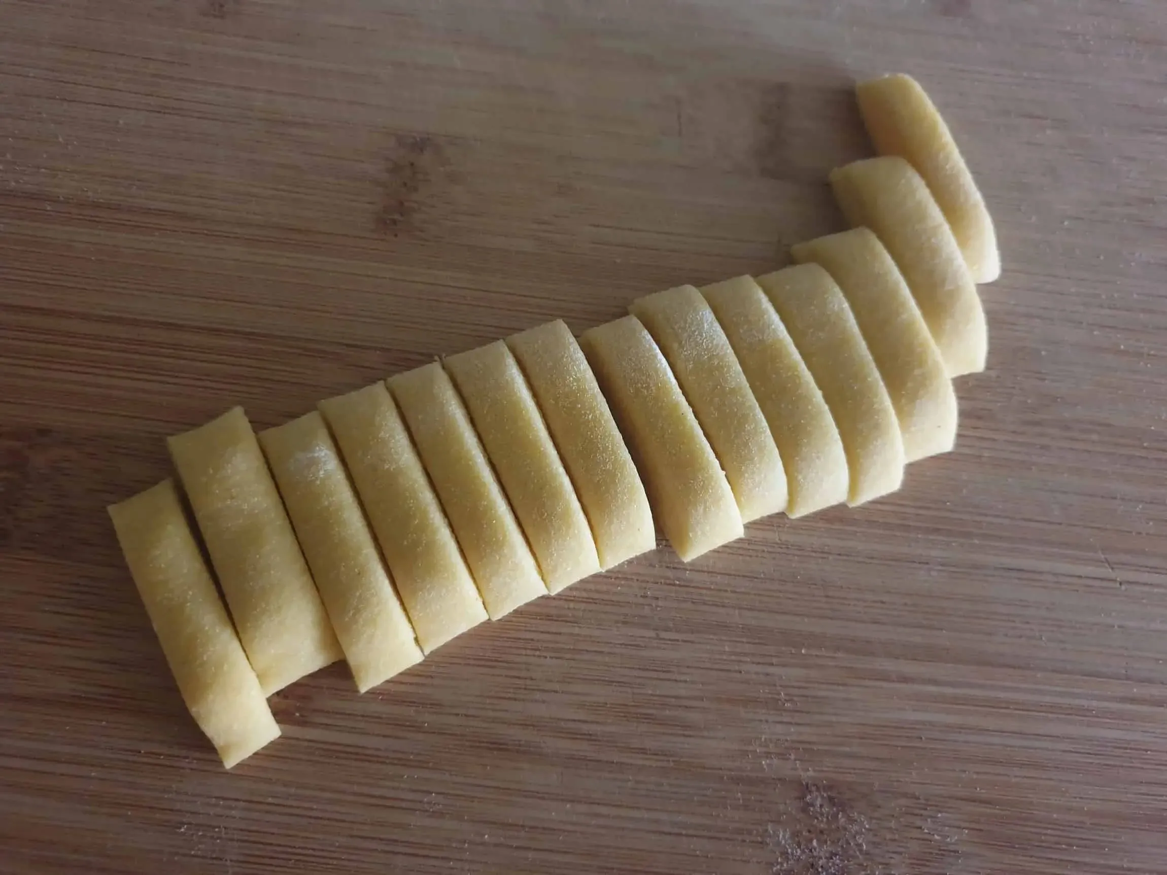 Schneiden von Bandnudeln