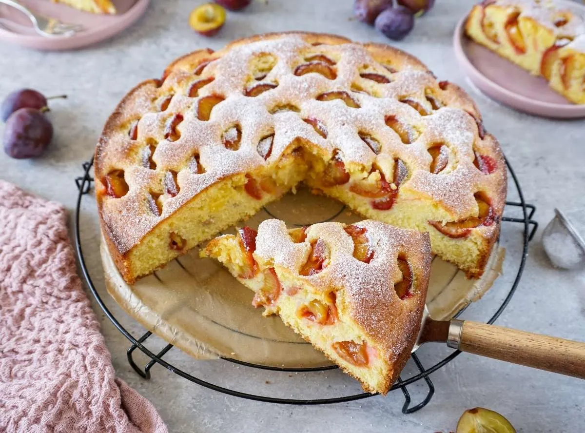 Schneller Pflaumenkuchen vom Blech als einfacher Geburtstagskuchen