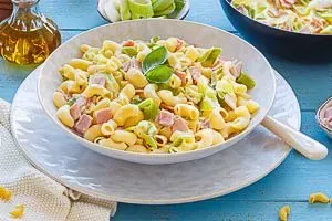 Schritt 8: Fertig sind die Nudeln in Schinken-Sahne-Soße.