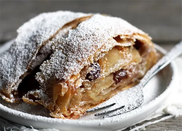 Schritt-für-Schritt-Anleitung zur Zubereitung eines Apfelstrudel Rezepts mit Walnüssen
