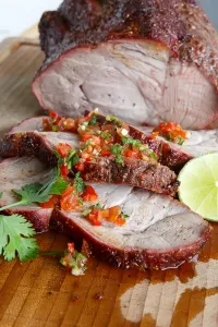 Schweinebraten vom Grill mit Süßkartoffelpüree