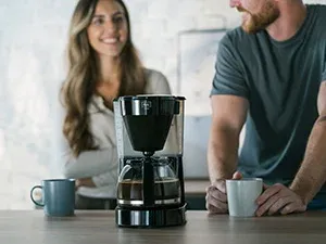 Schwenkbarer Filterhalter mit Tropfstopp