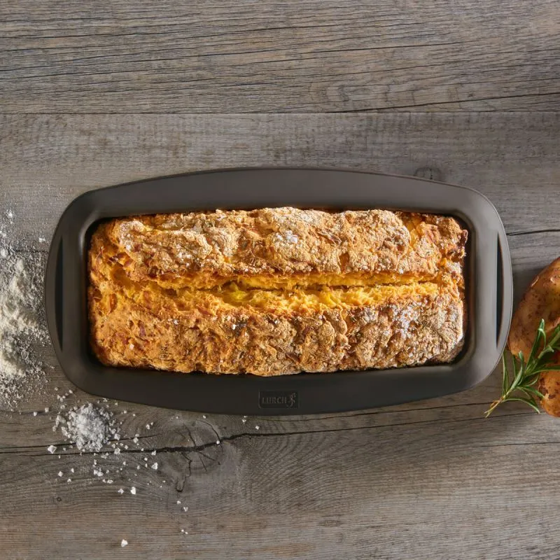 Silikon-Kastenform für gleichmäßig gebackenes Brot, ideal für saftige Krumen.