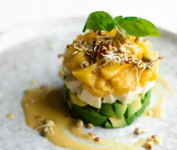 Sommersalat-Türmchen