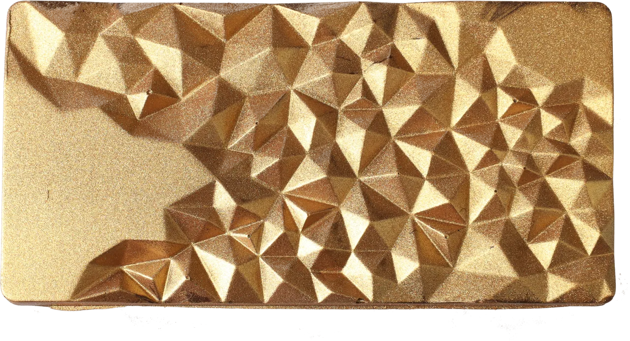 Sprühfarbe metallic gold auf Schokolade 