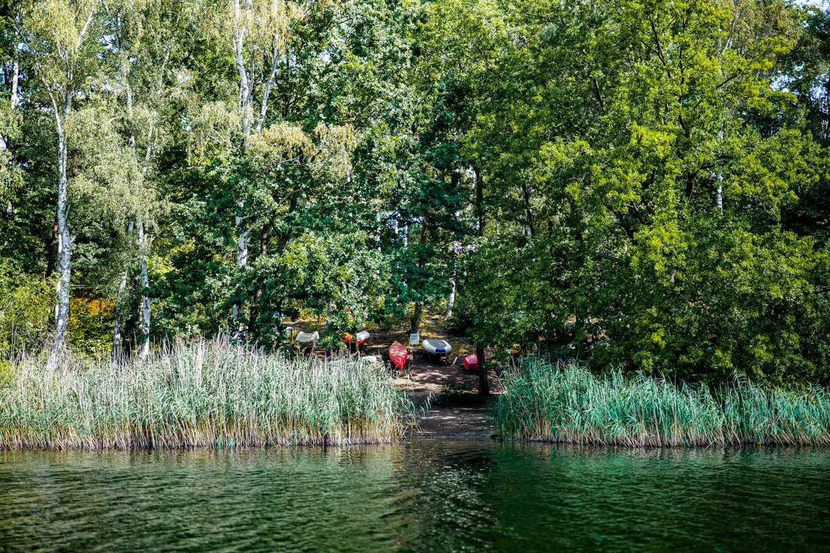 Stimmungsvolles Ambiente im Innenbereich der Salem Seebar