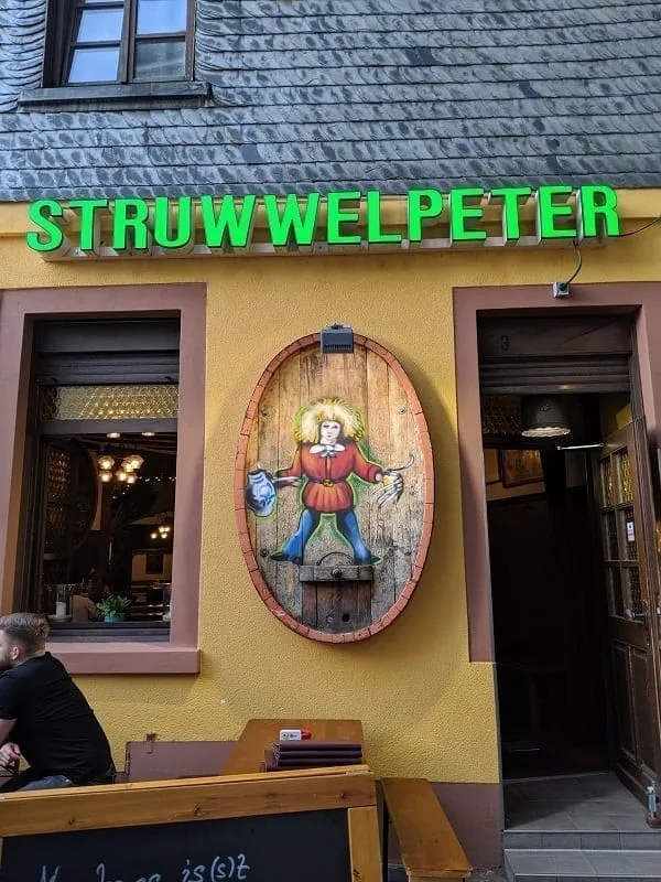 Struwwelpeter, ein bekanntes Apfelweinlokal in Frankfurt Sachsenhausen