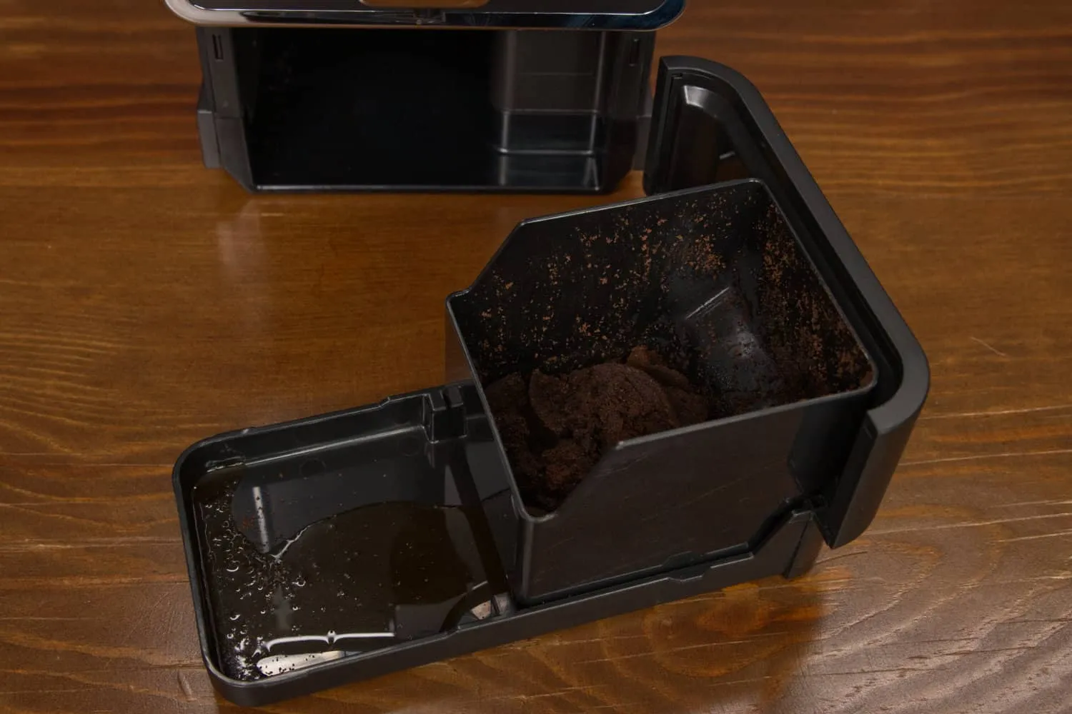 Tchibo Esperto Pro Tresterbehälter - Sauberkeit im Kaffeevollautomaten