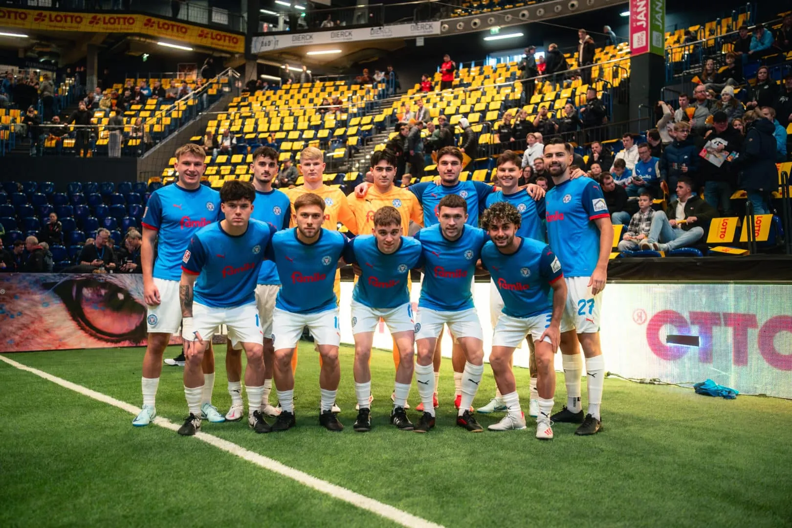 Teamfoto der Holstein Kiel U23 beim Hallenmasters 2025