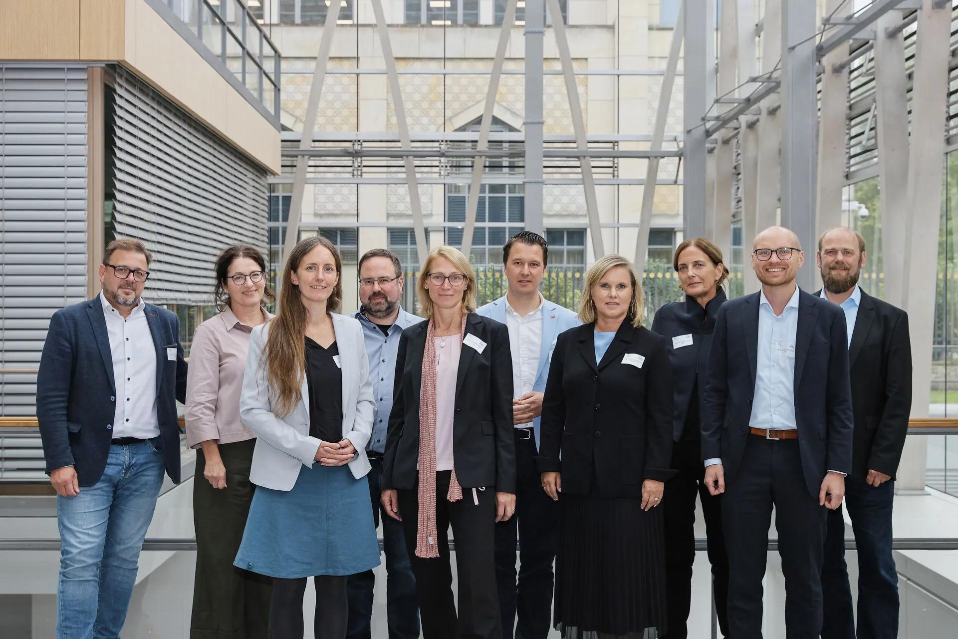 Teilnehmer des Bildungspolitischen Forums 2025 diskutieren über Transformation und Bildung in Deutschland