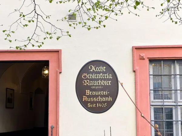 Traditionelle Braukunst: Das historische Schlenkerla Rauchbierbrauhaus in Bamberg