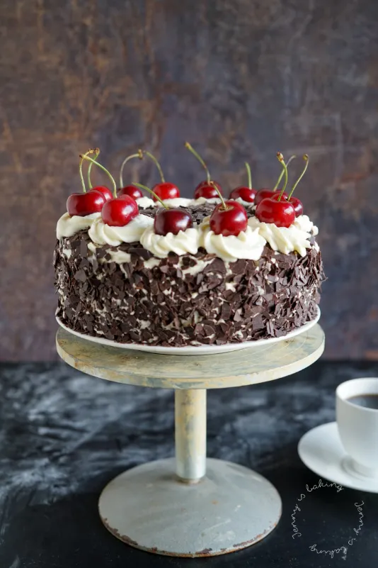 Traditionelle Schwarzwälder Kirschtorte – ein deutscher Klassiker