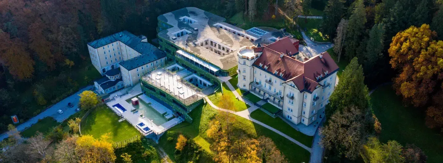Übersichtsansicht des luxuriösen SpicySPA Resorts in Slowenien für Erotik Reisen