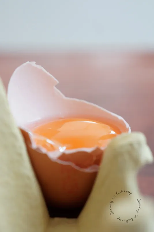 Übriges Eiweiß und Eigelb richtig einfrieren und verwerten