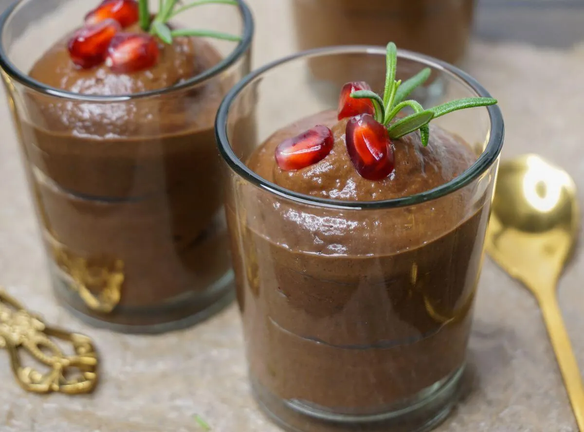Vegane Mousse au Chocolat in einem Glas