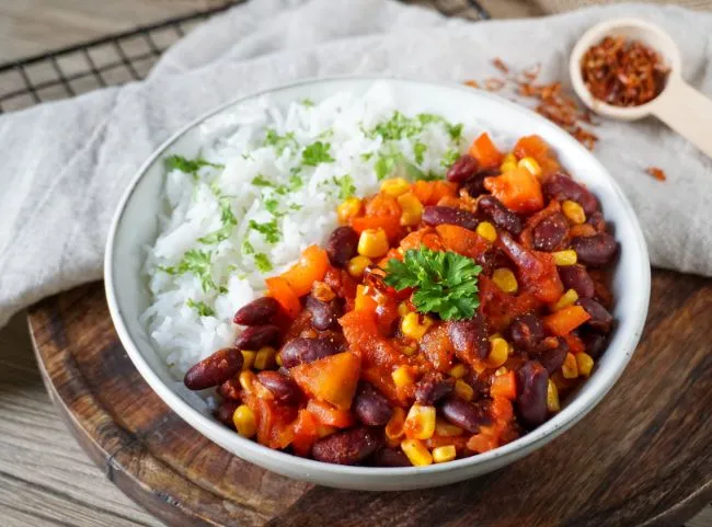 Veganes Chili sin Carne mit Kidneybohnen und Mais