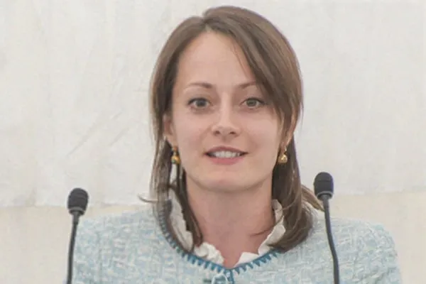 Vergleich: Photoshop Despeckle (links) und Noiseware (rechts) zur Rauschreduzierung