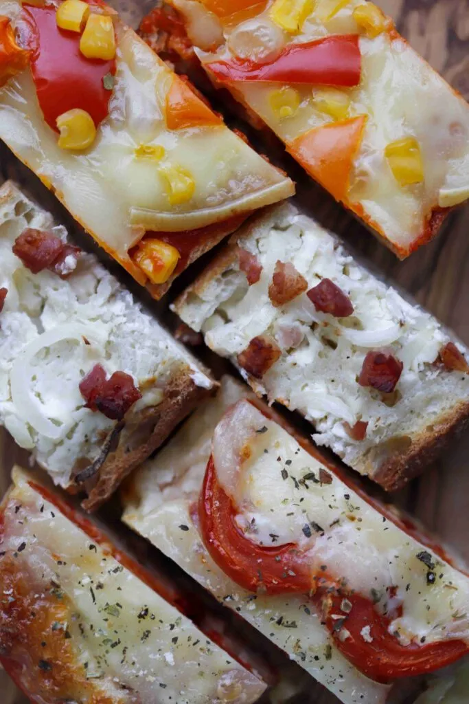 Verlockende Auswahl an warmen Baguette-Apéros für Ihre Gäste