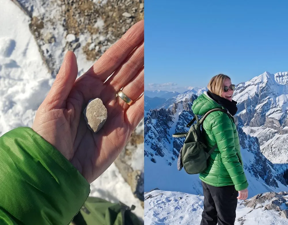 Verschneiter Bergpfad mit Blick in die Ferne