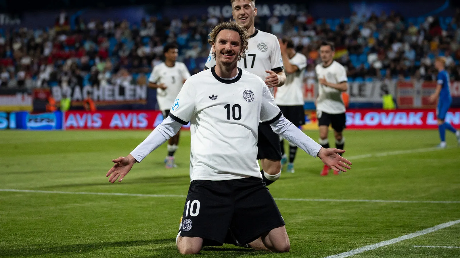 VfB Profi Nick Woltemade erzielt einen Hattrick beim 3:0-Auftaktsieg Deutschlands U21 gegen Slowenien